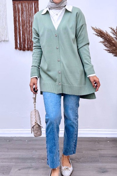 Önü Düğmeli Mevsimlik Hırka